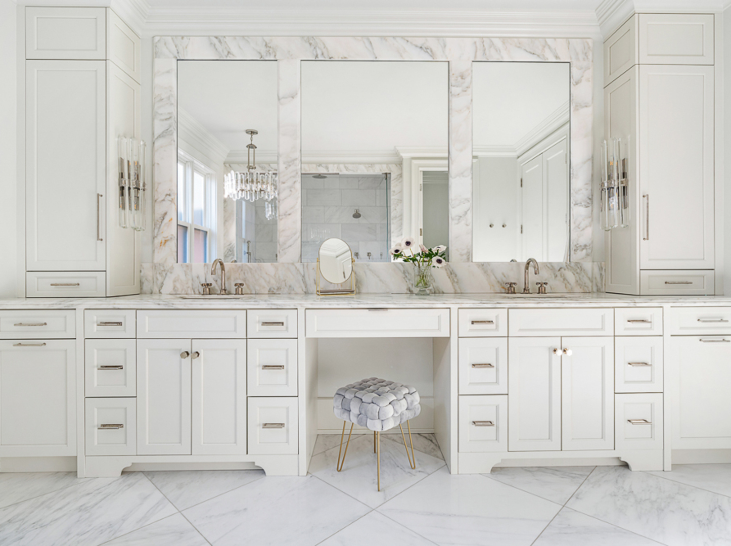 3336 N Oakley Avenue