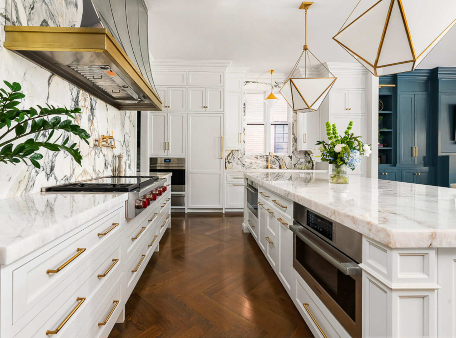 3336 N Oakley Avenue