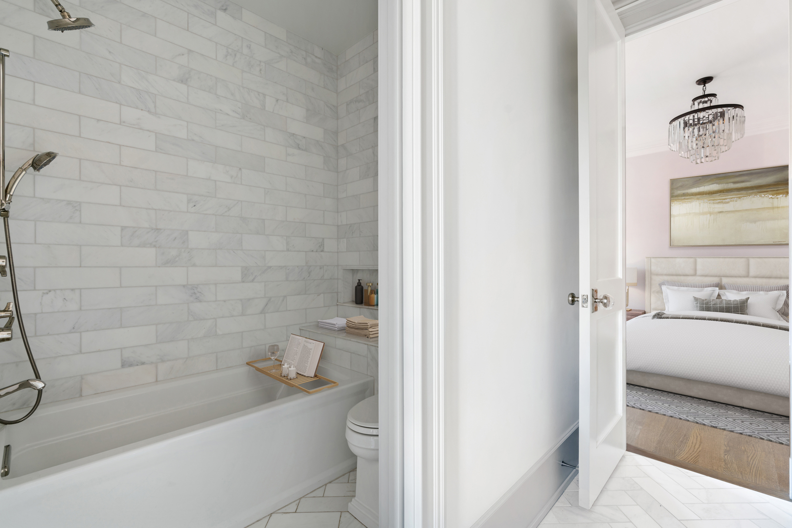 3336 N Oakley Avenue