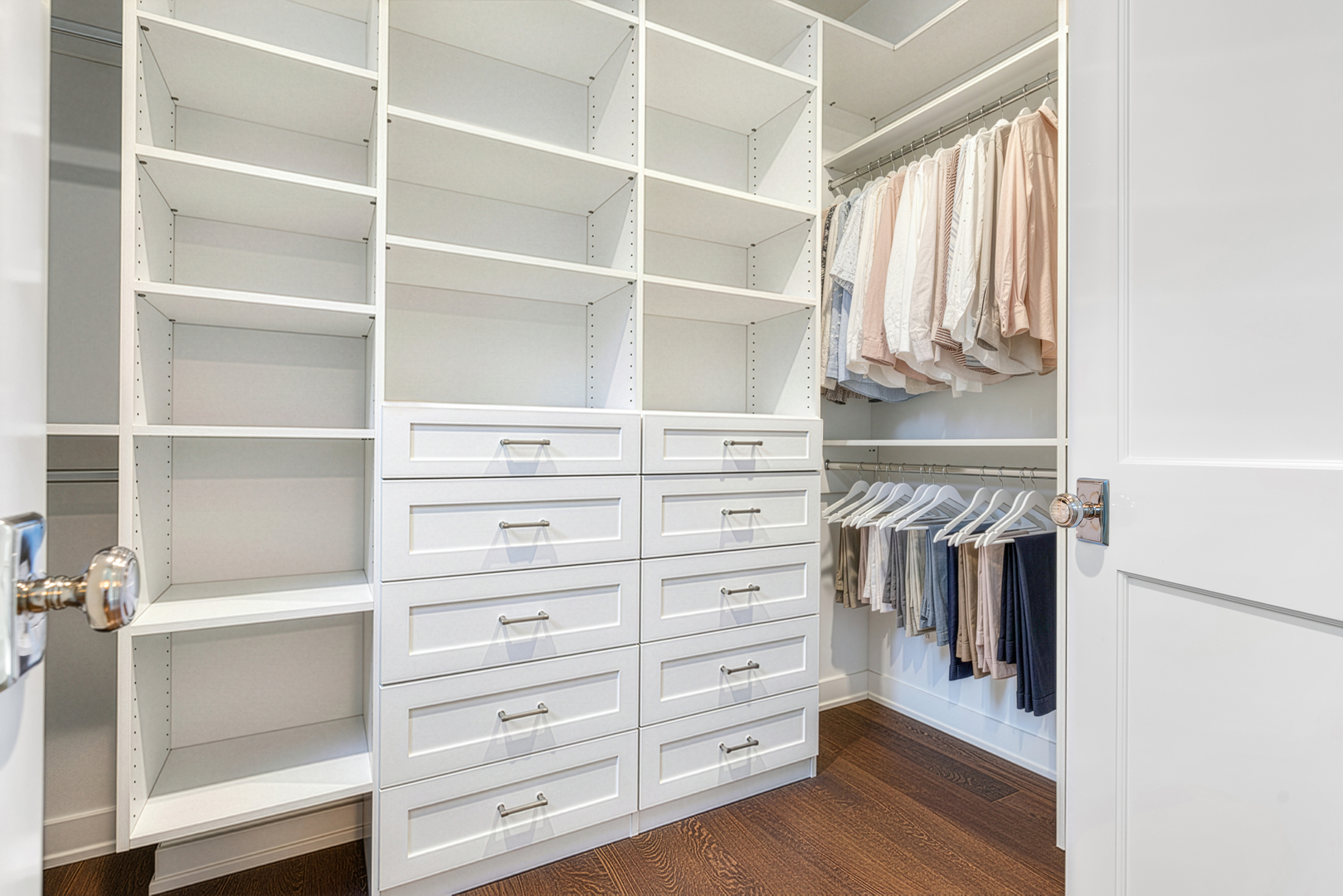 3336 N Oakley Avenue