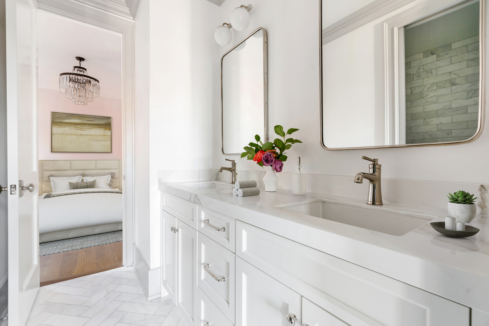 3336 N Oakley Avenue