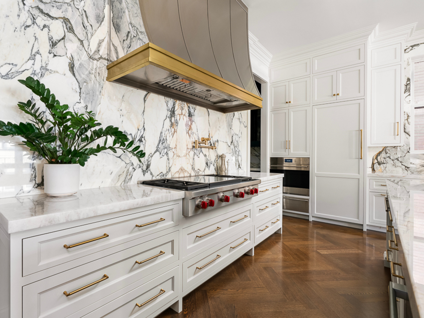 3336 N Oakley Avenue