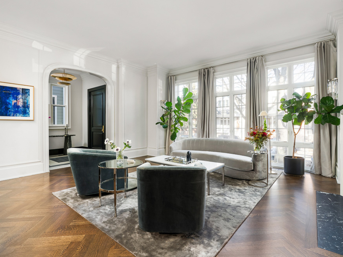 3336 N Oakley Avenue