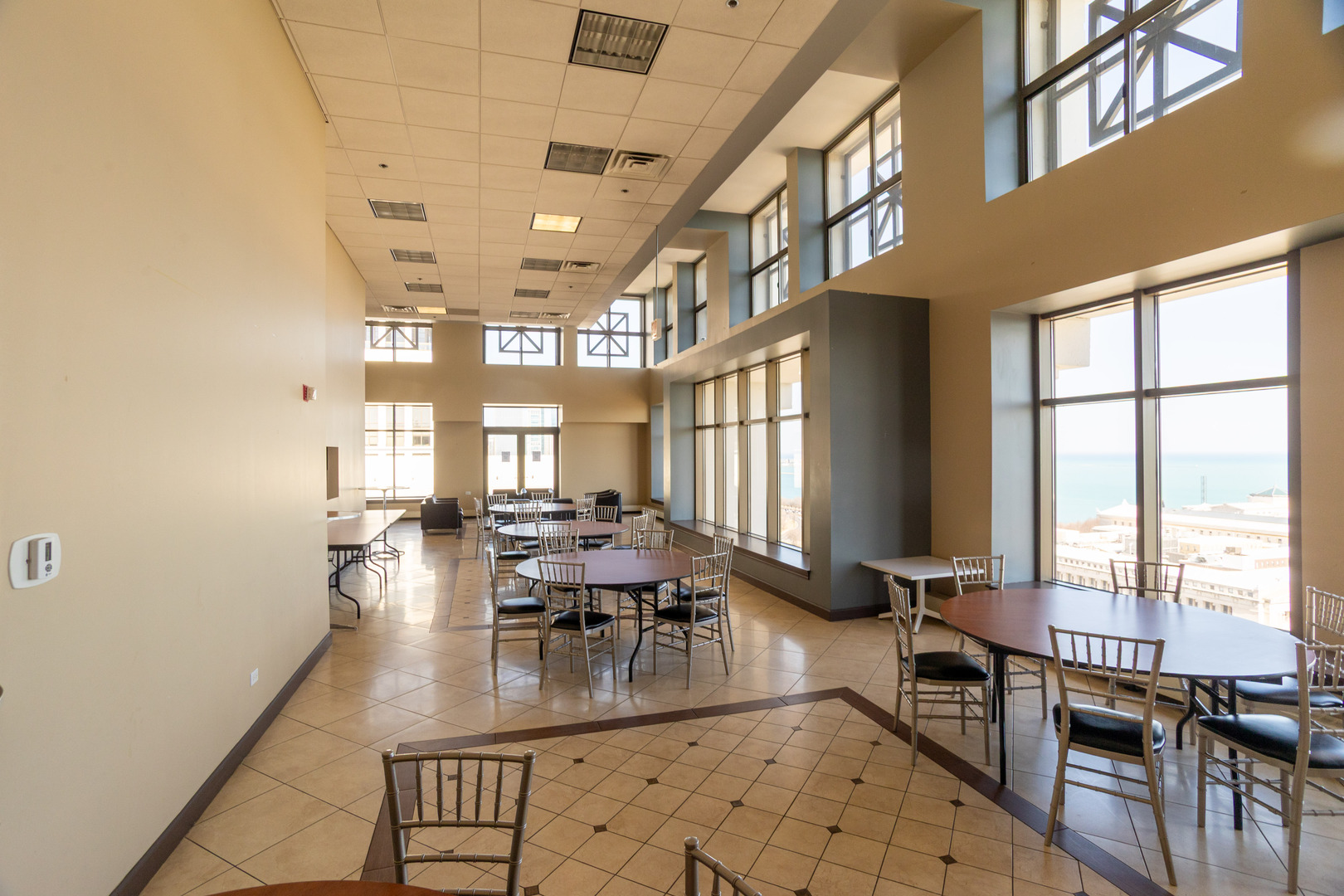 1335 S Prairie Avenue Unit: 1609