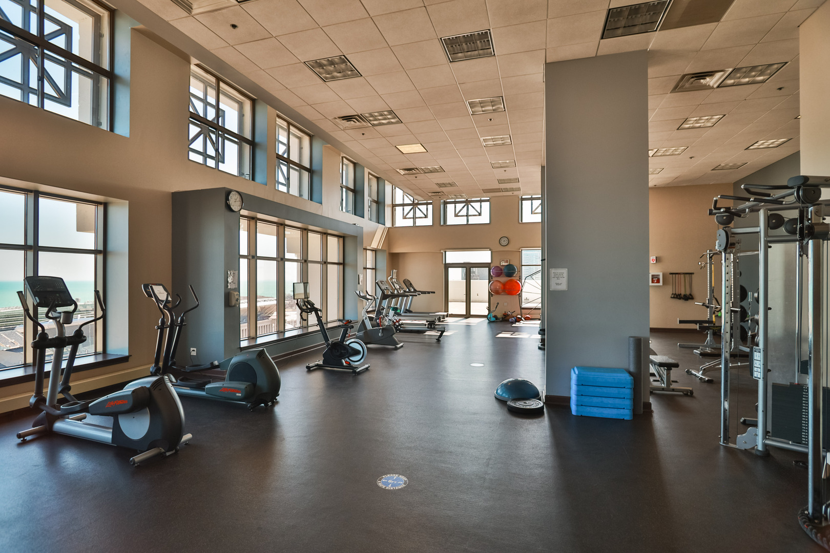 1335 S Prairie Avenue Unit: 1609