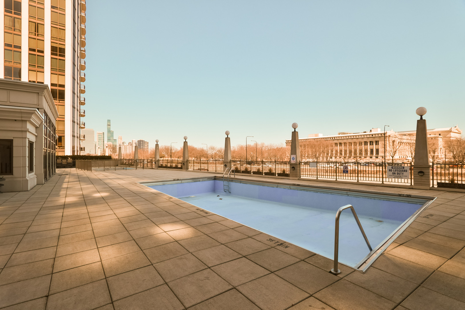 1335 S Prairie Avenue Unit: 1609