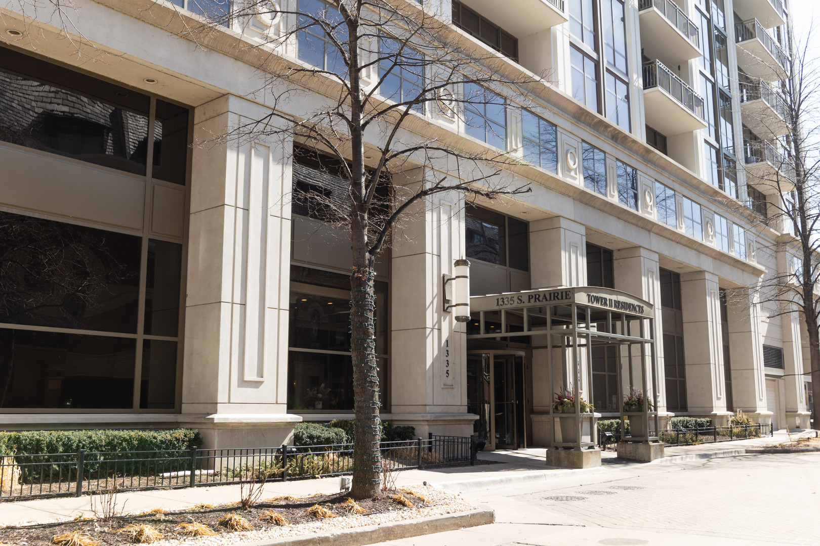 1335 S Prairie Avenue Unit: 1609