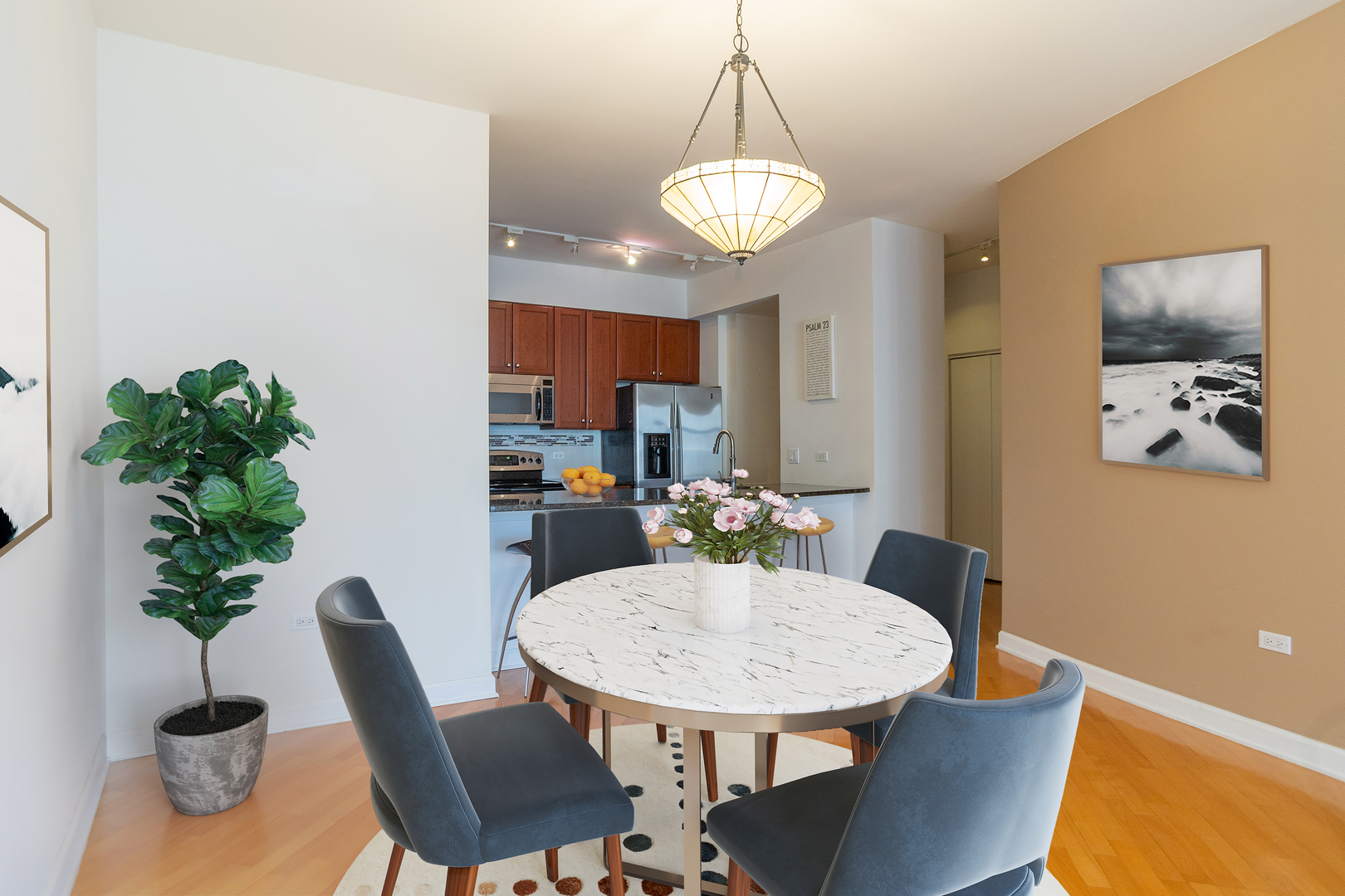 1335 S Prairie Avenue Unit: 1609