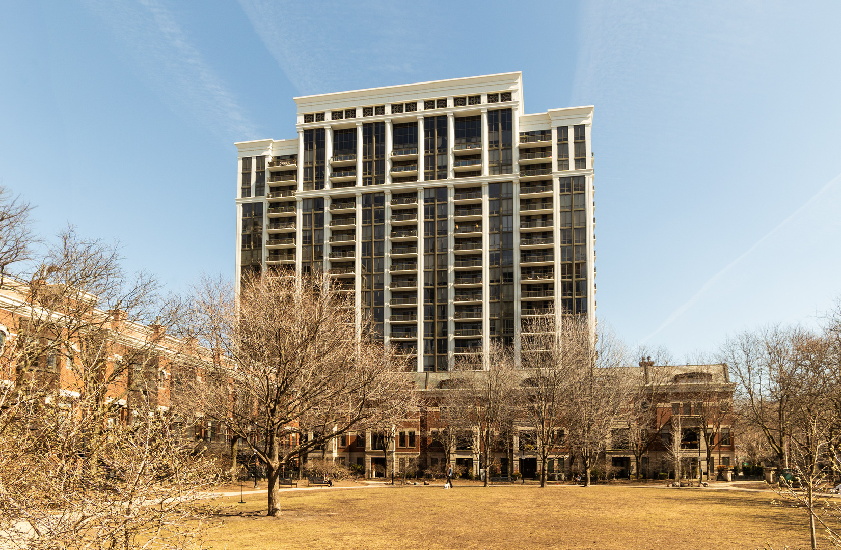 1335 S Prairie Avenue Unit: 1609