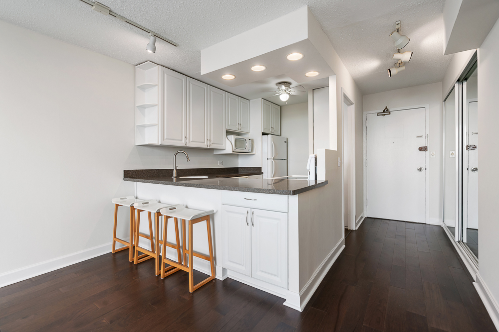 1455 N Sandburg Terrace Unit: 2907B