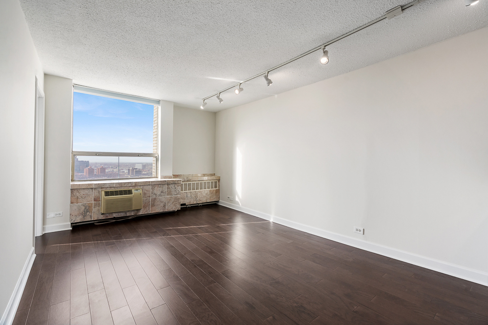 1455 N Sandburg Terrace Unit: 2907B