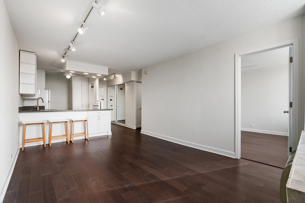 1455 N Sandburg Terrace Unit: 2907B