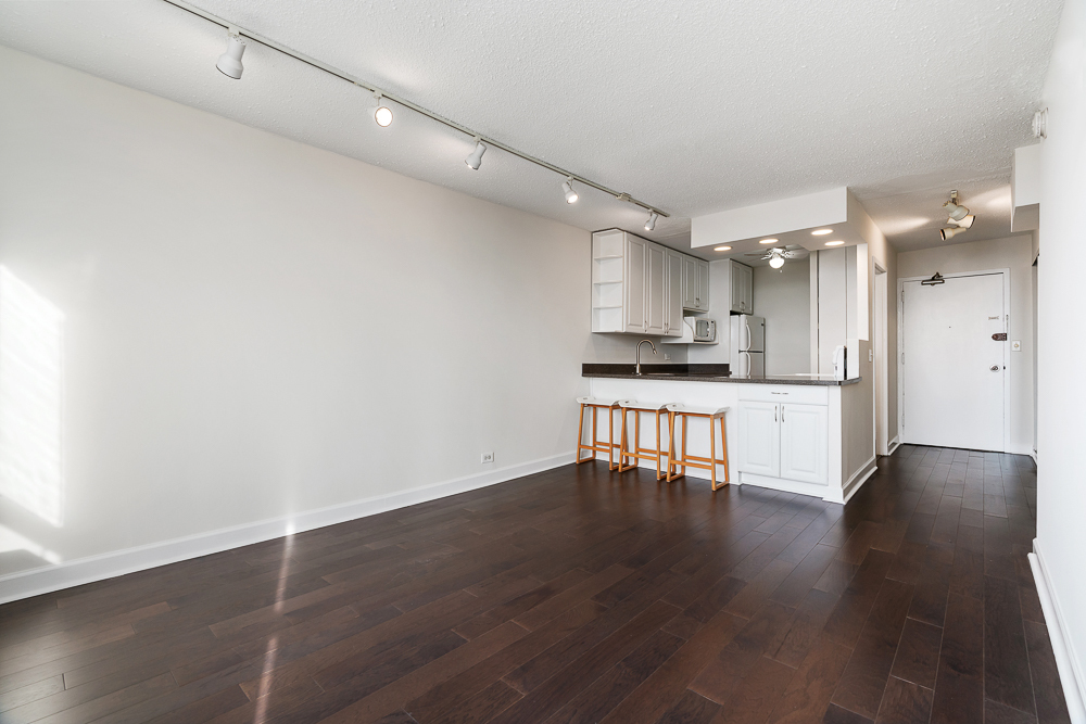 1455 N Sandburg Terrace Unit: 2907B