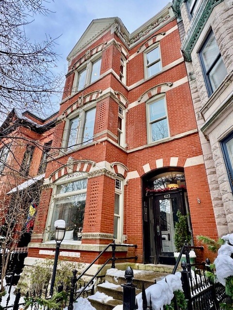 623 W BELDEN Avenue Unit: 2