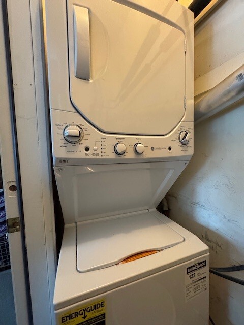 623 W BELDEN Avenue Unit: 2