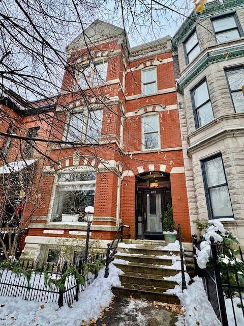 623 W BELDEN Avenue Unit: 2