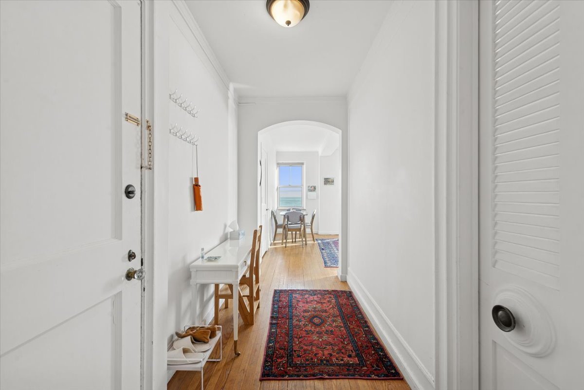 5555 N Sheridan Road Unit: 1716