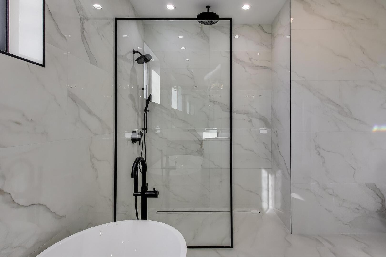 2307 W Foster Avenue Unit: 3