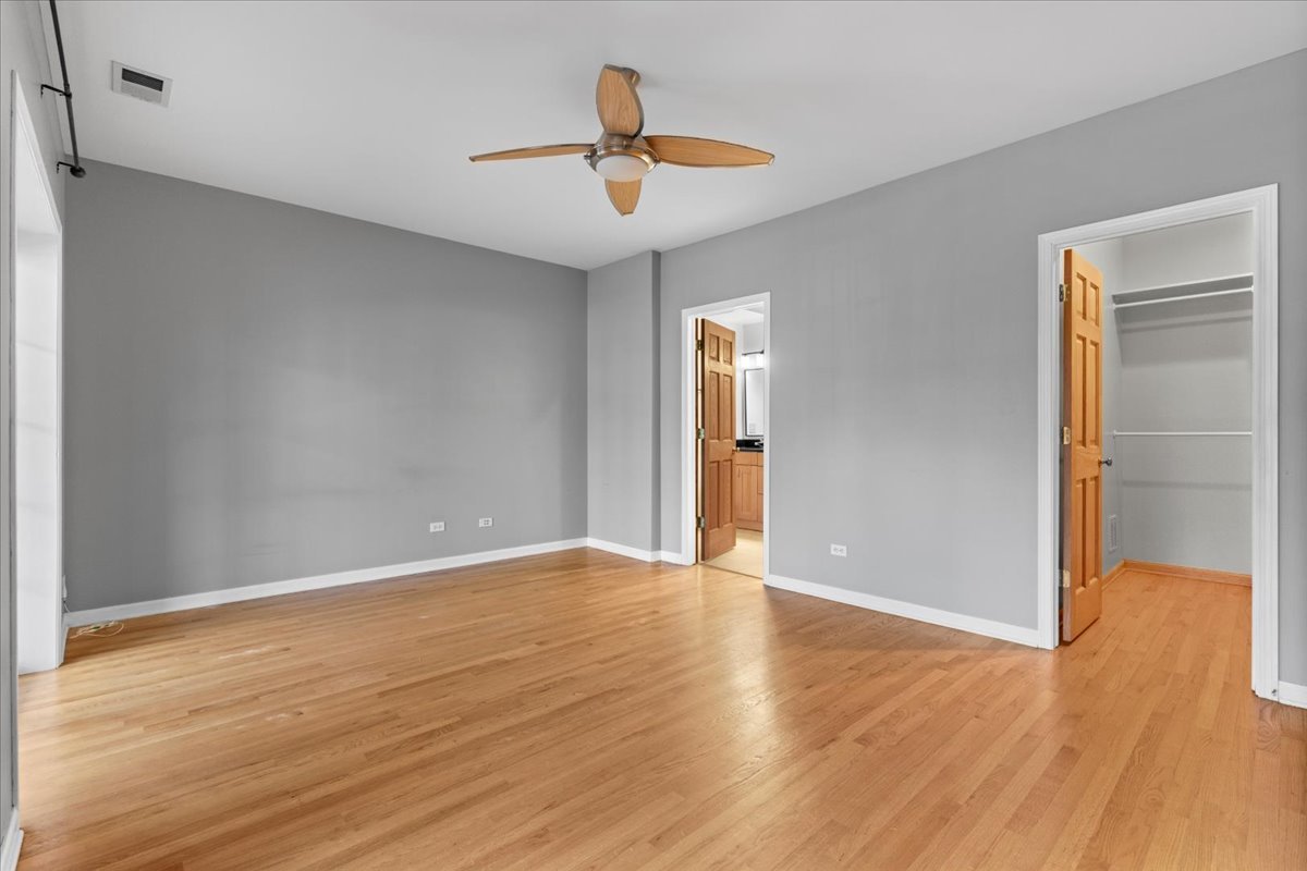 1523 N ASHLAND Avenue Unit: 2