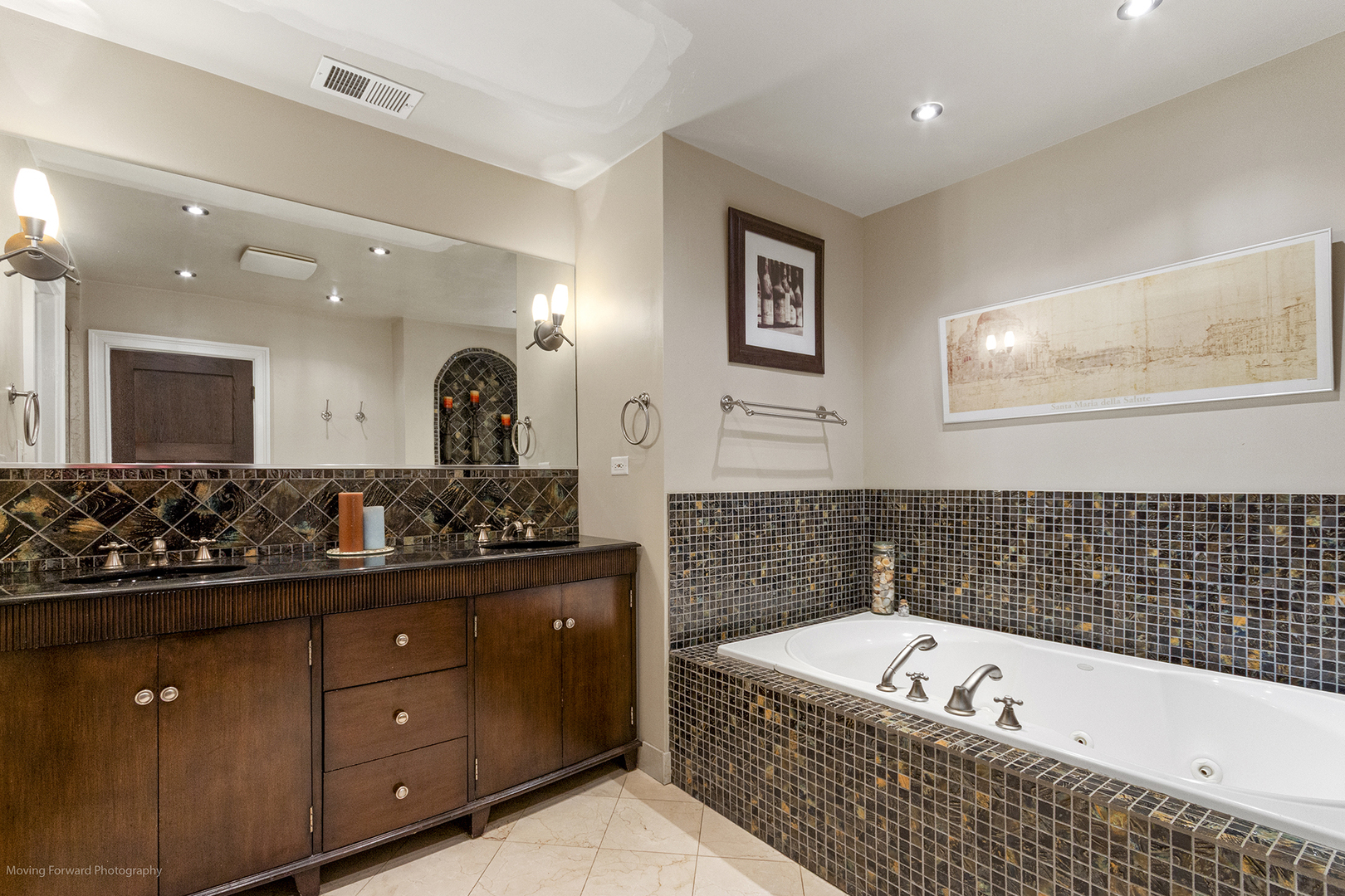 1005 Woodlawn Avenue