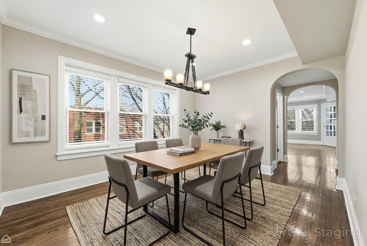 2303 W WINONA Street Unit: 2E