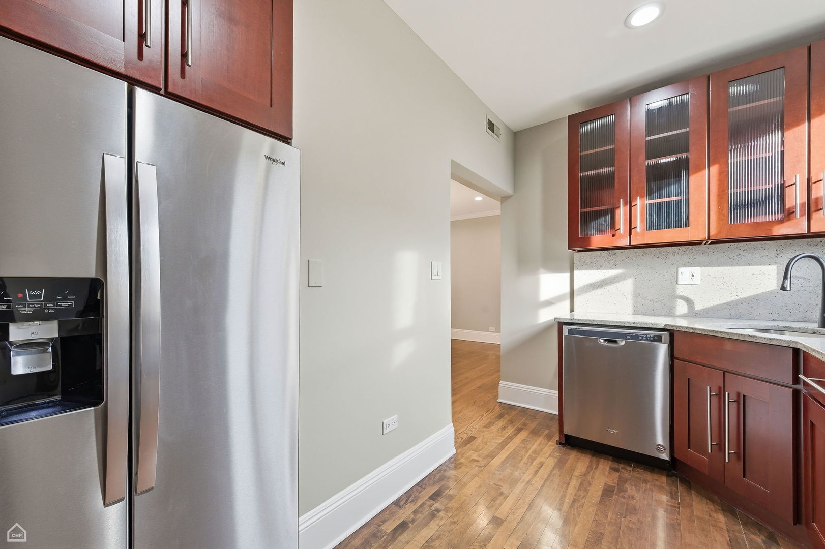 2303 W WINONA Street Unit: 2E