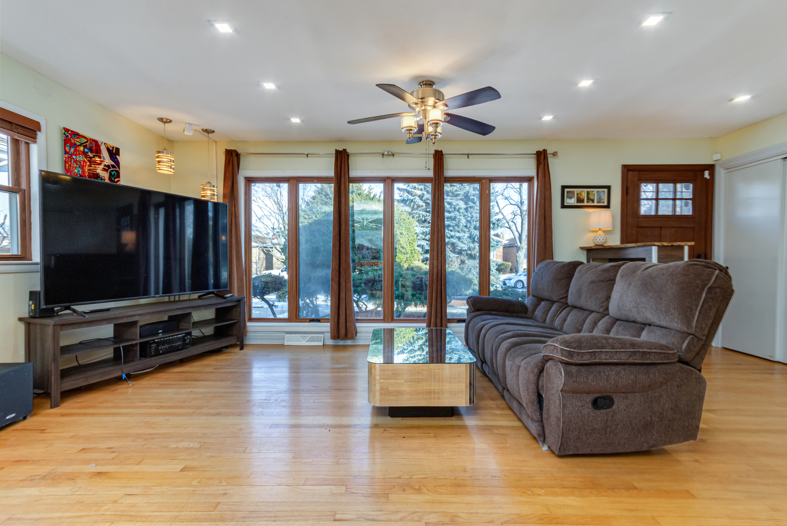 7513 W Ainslie Street