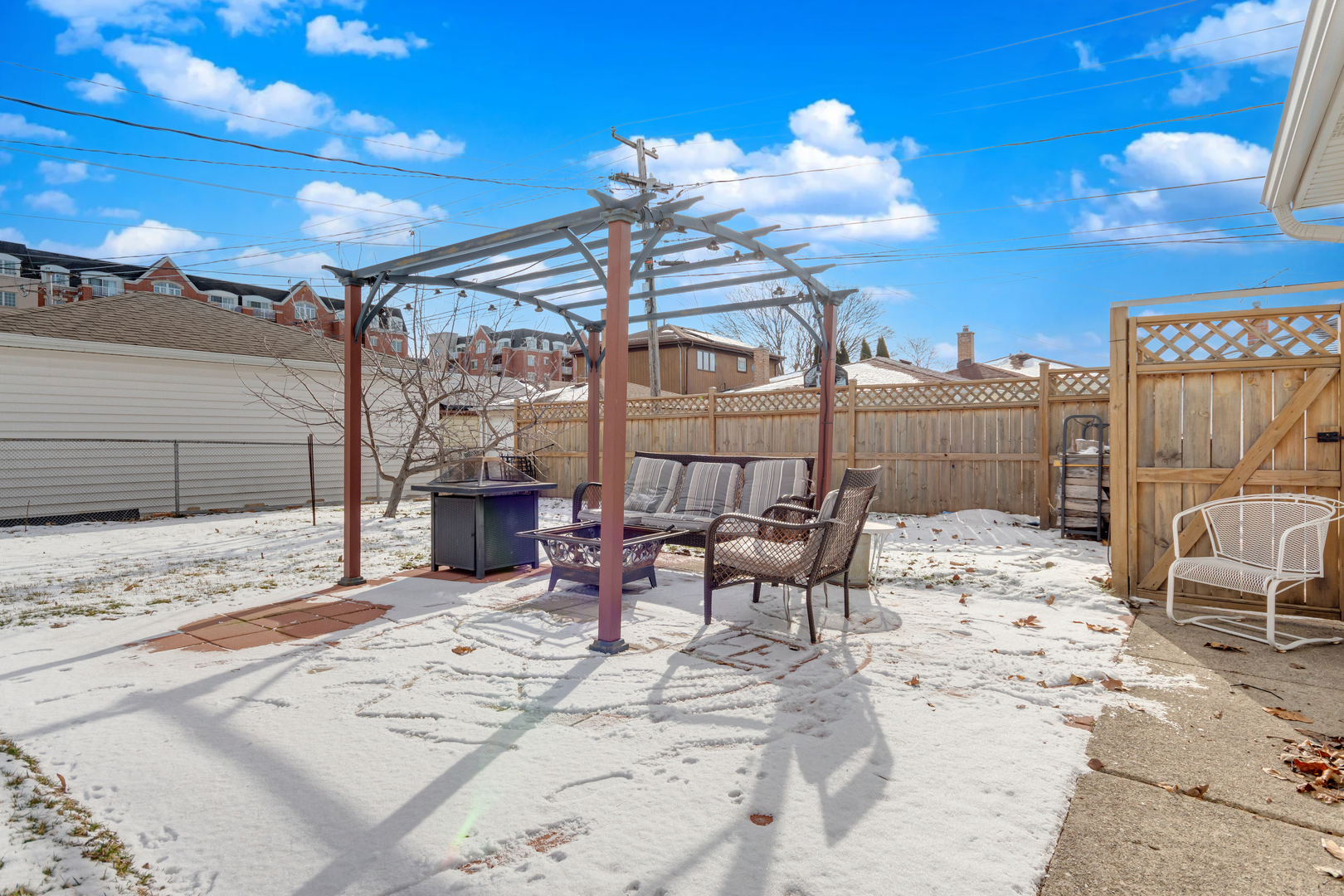 7513 W Ainslie Street