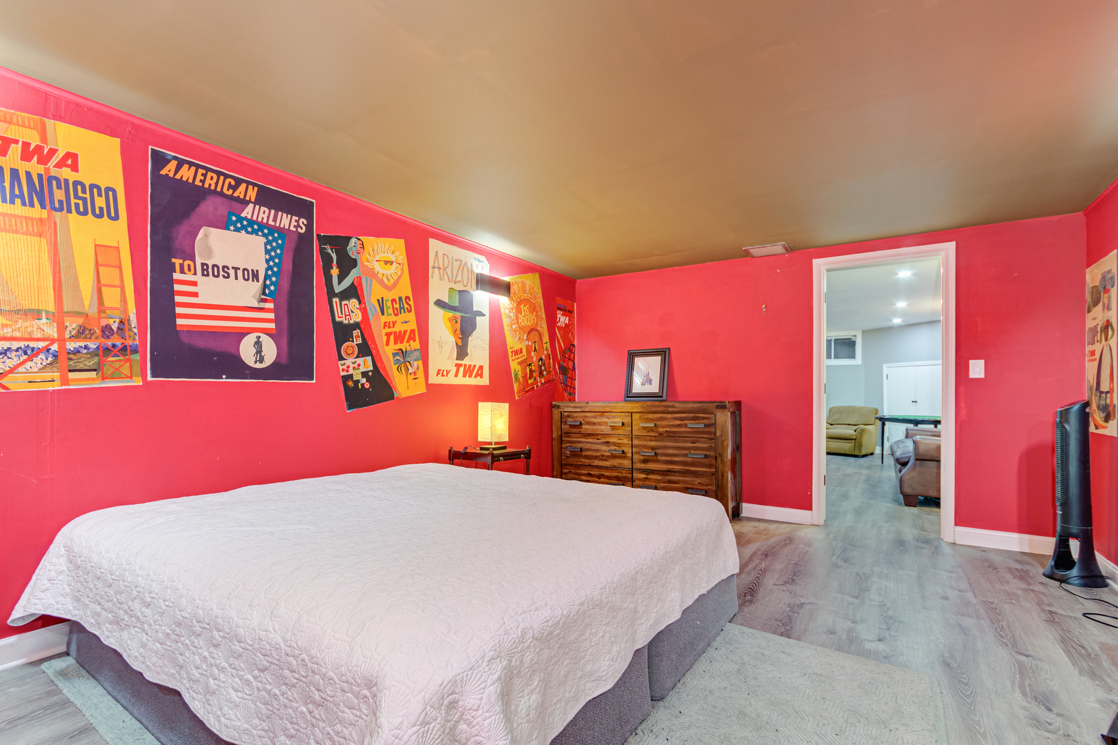 7513 W Ainslie Street