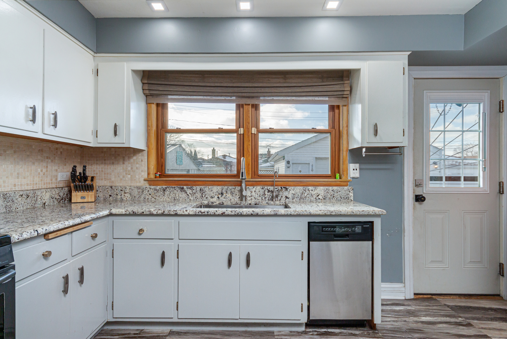 7513 W Ainslie Street