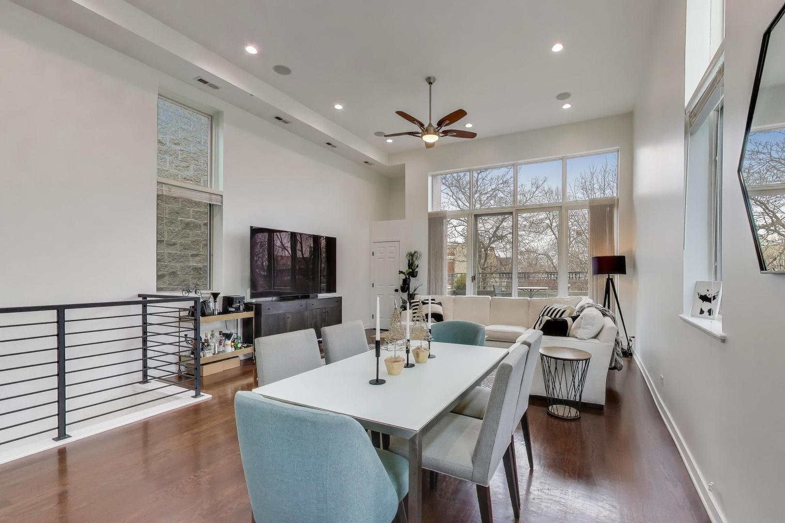 1044 N Wolcott Avenue Unit: 3