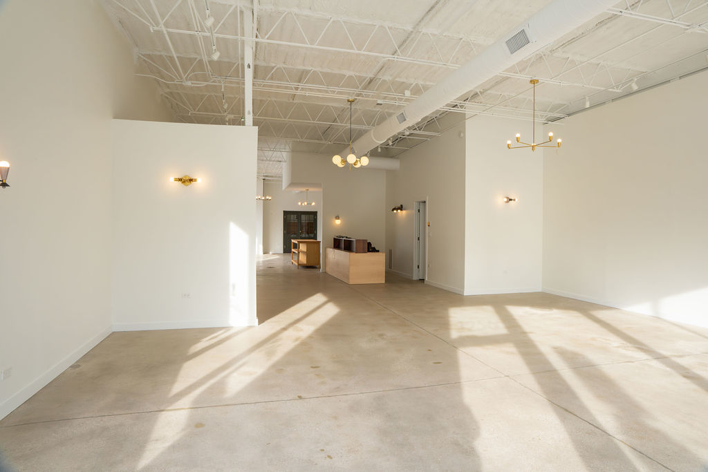 3256 W Bryn Mawr Avenue