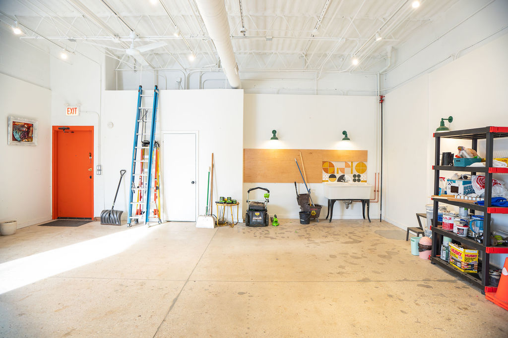 3256 W Bryn Mawr Avenue