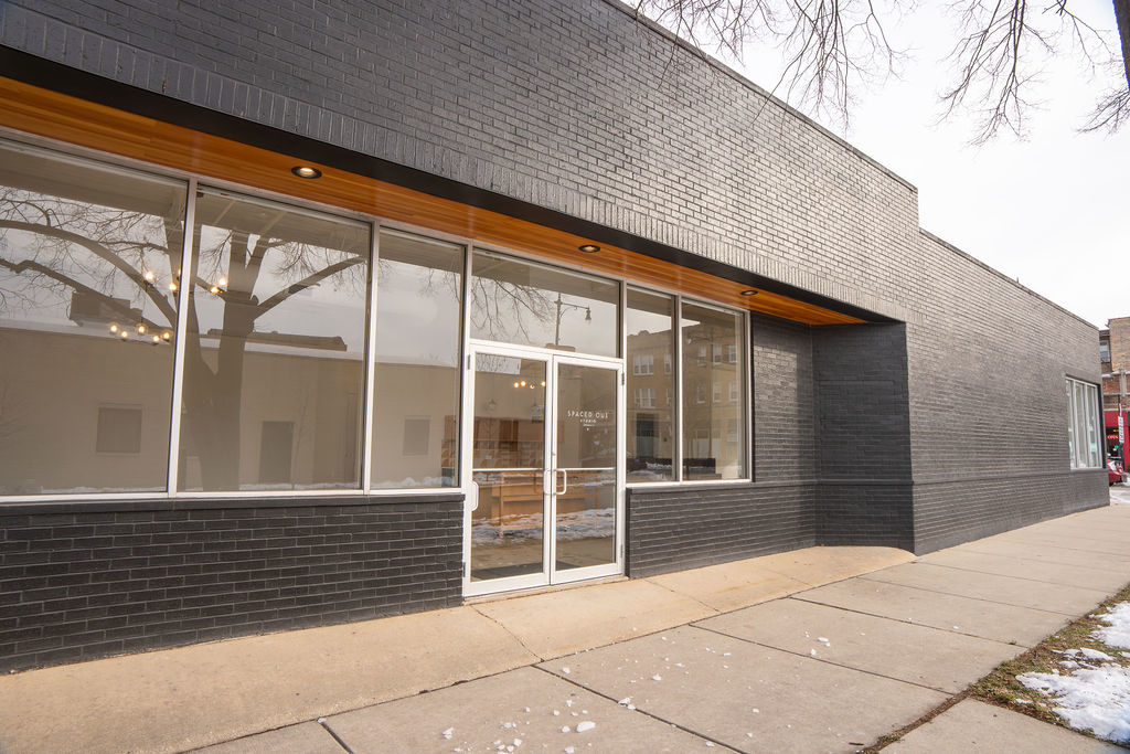 3256 W Bryn Mawr Avenue