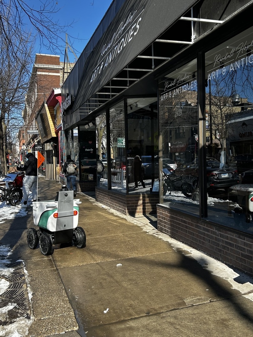 2923 N Broadway Avenue