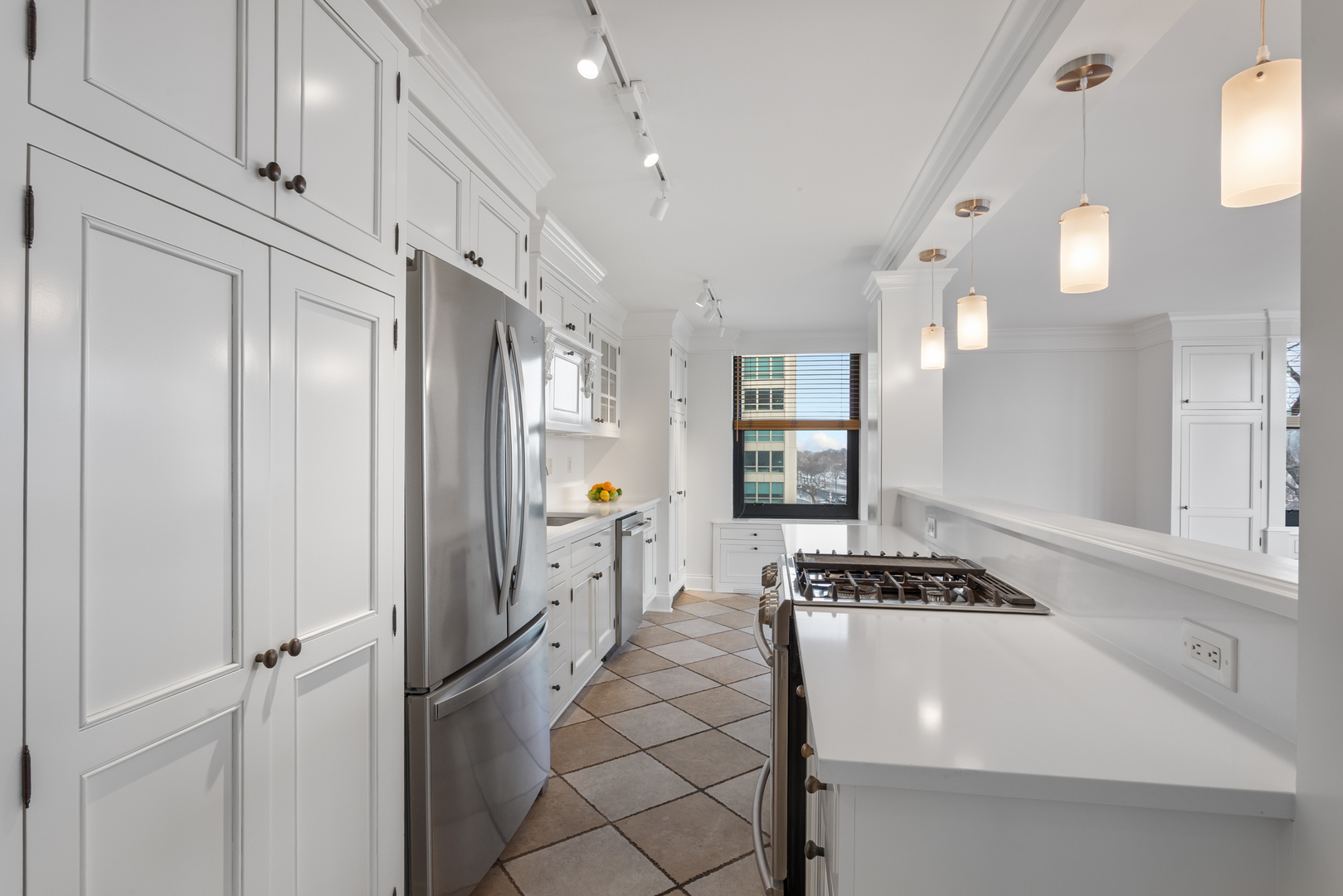 3440 N Lake Shore Drive Unit: 5A