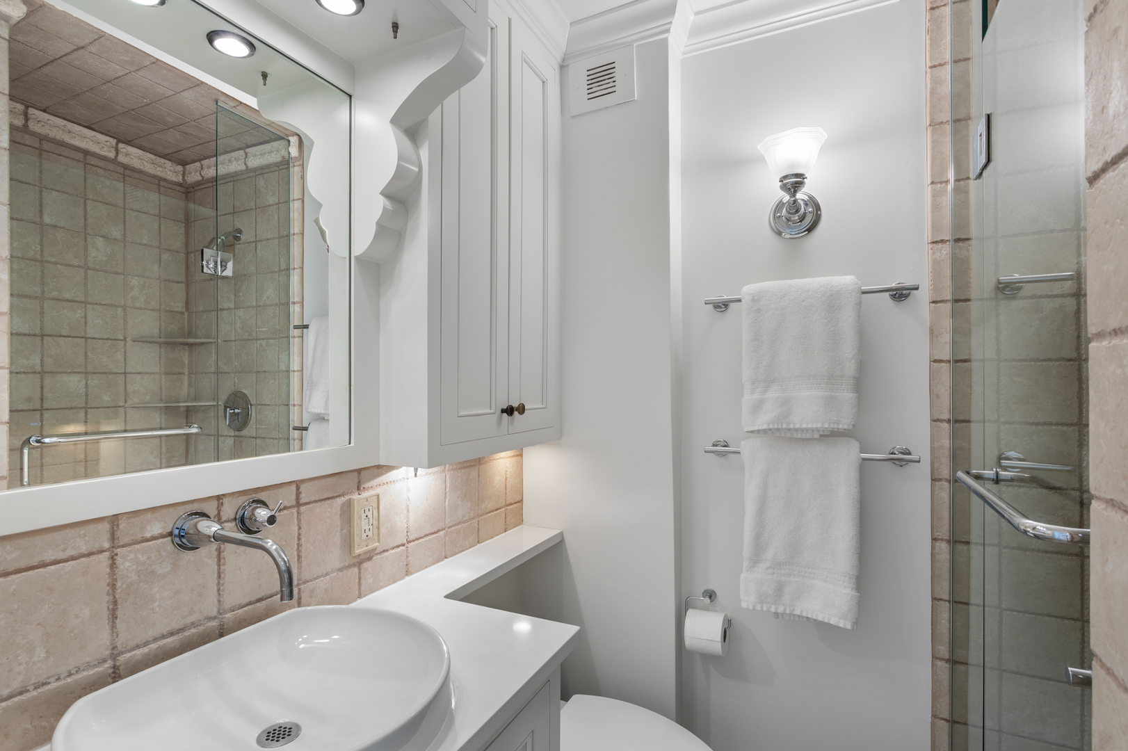 3440 N Lake Shore Drive Unit: 5A