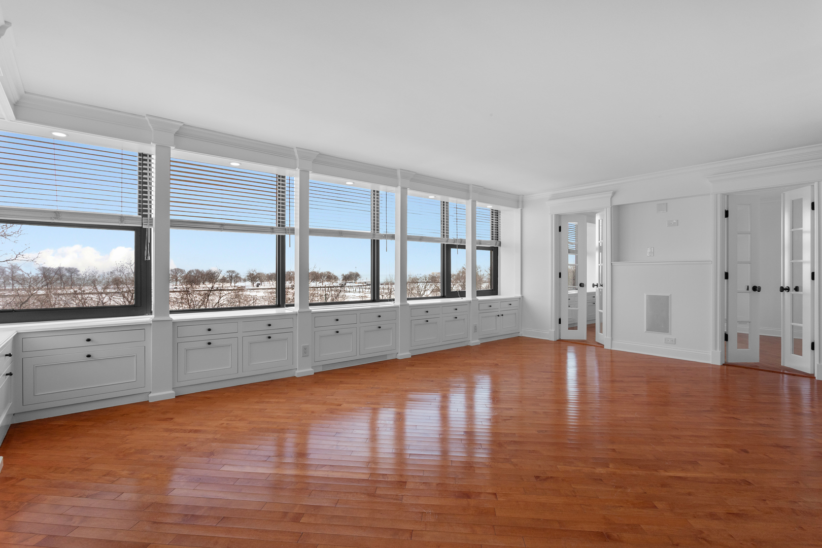 3440 N Lake Shore Drive Unit: 5A
