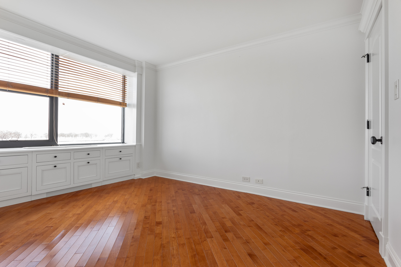 3440 N Lake Shore Drive Unit: 5A