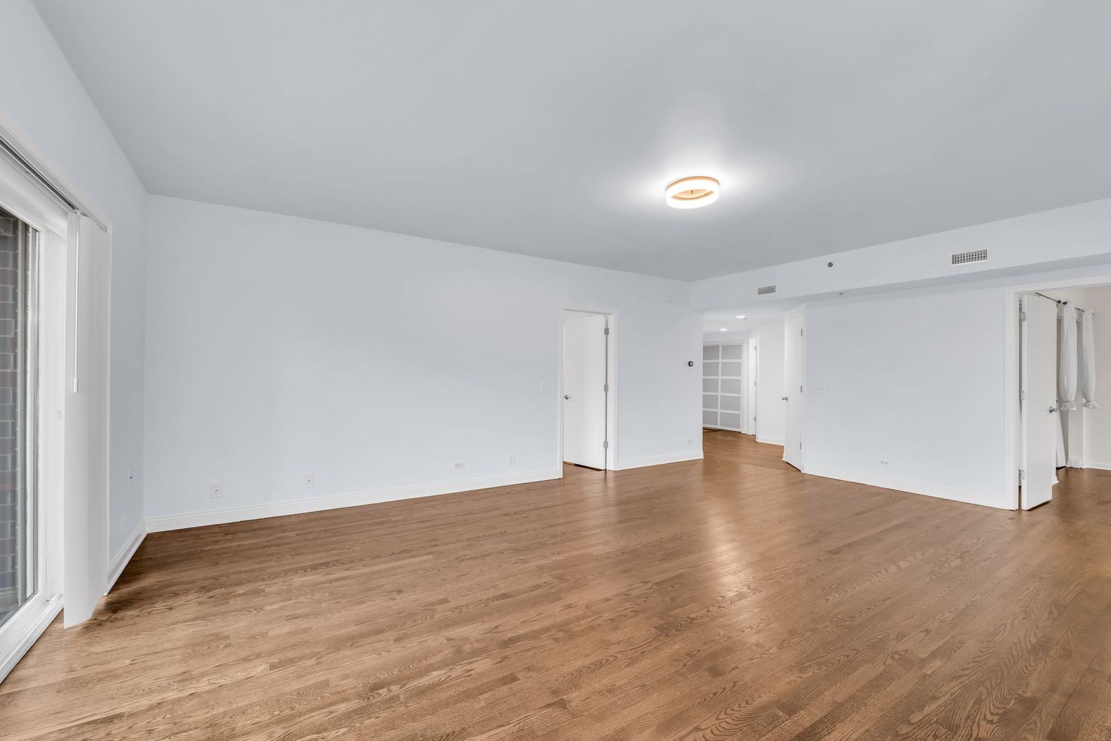 1330 PERRY Street Unit: 504