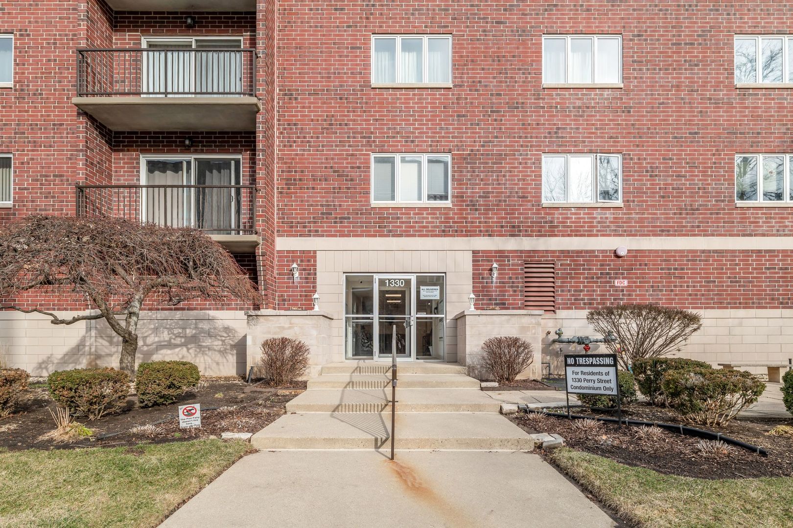 1330 PERRY Street Unit: 504
