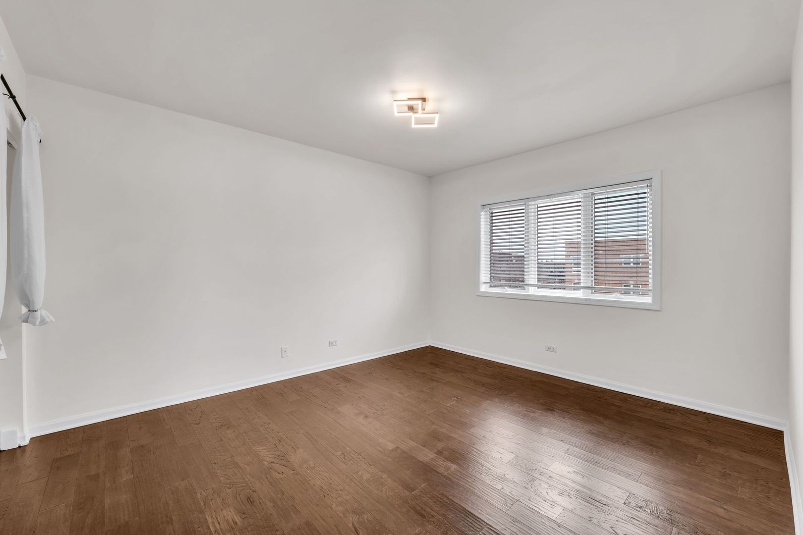 1330 PERRY Street Unit: 504