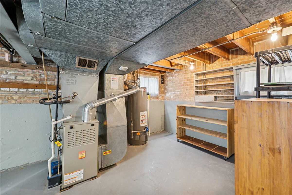 5118 N New England Street