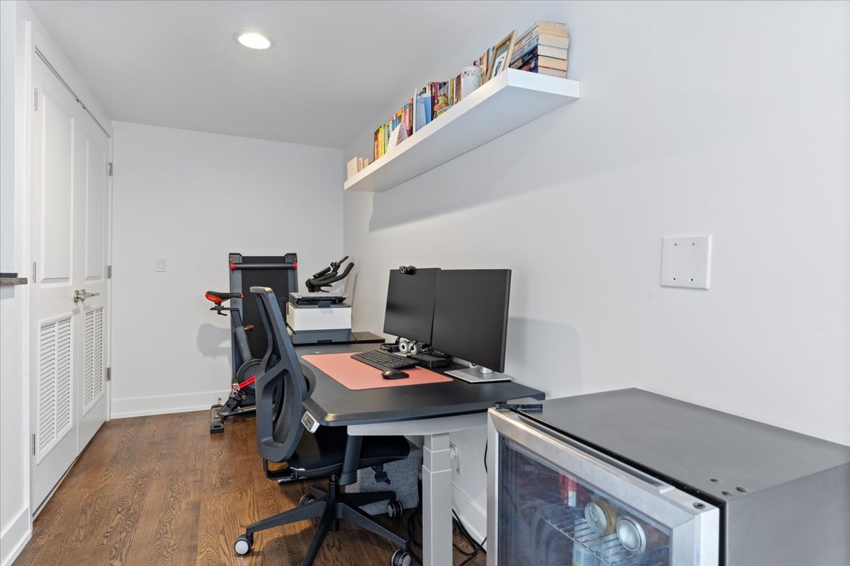 3004 W Lyndale Street Unit: 3W