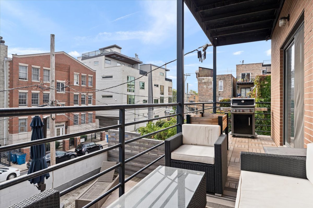 1541 W Chestnut Street Unit: 2