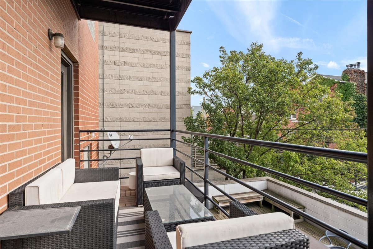1541 W Chestnut Street Unit: 2