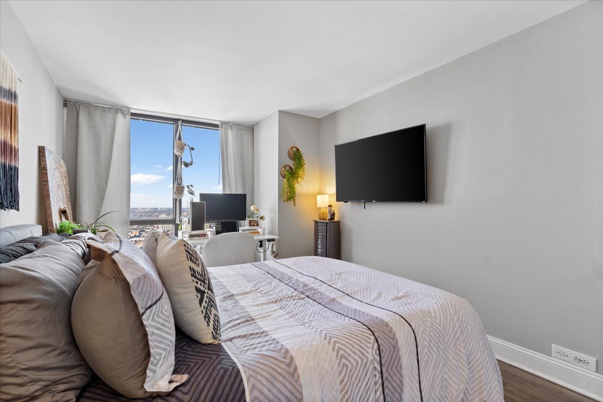 5415 N Sheridan Road Unit: 5409