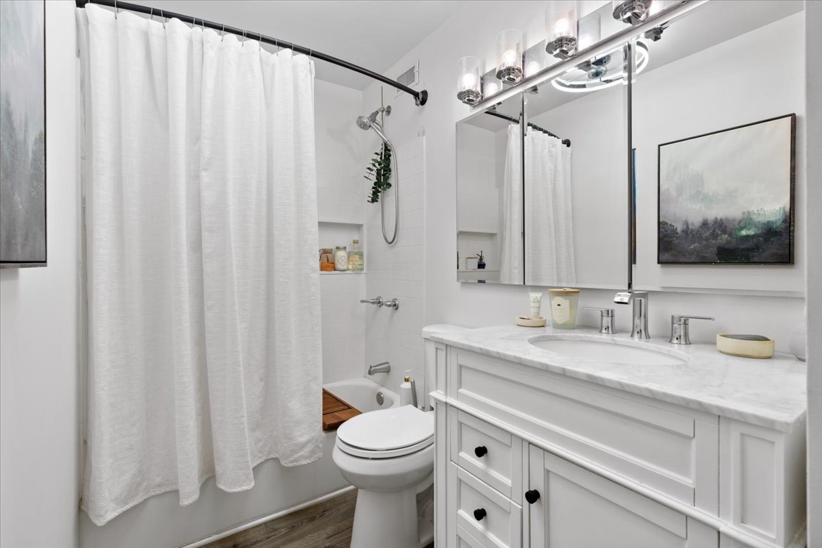 5415 N Sheridan Road Unit: 5409