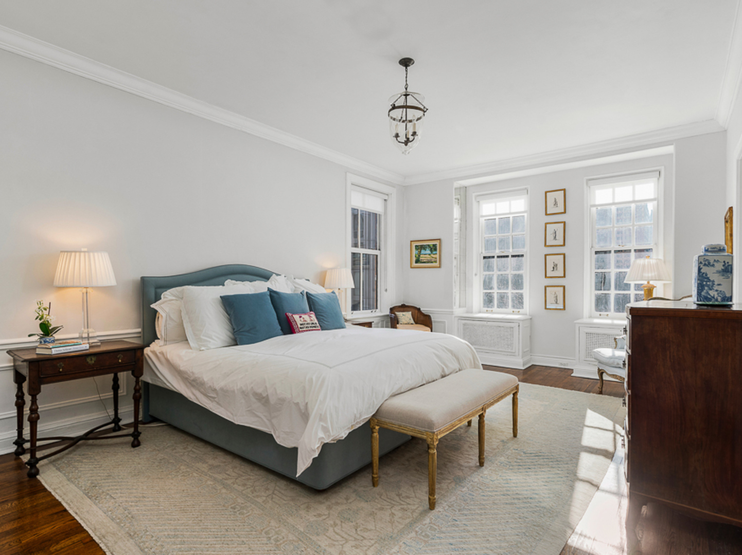 232 E WALTON Place Unit: 5E