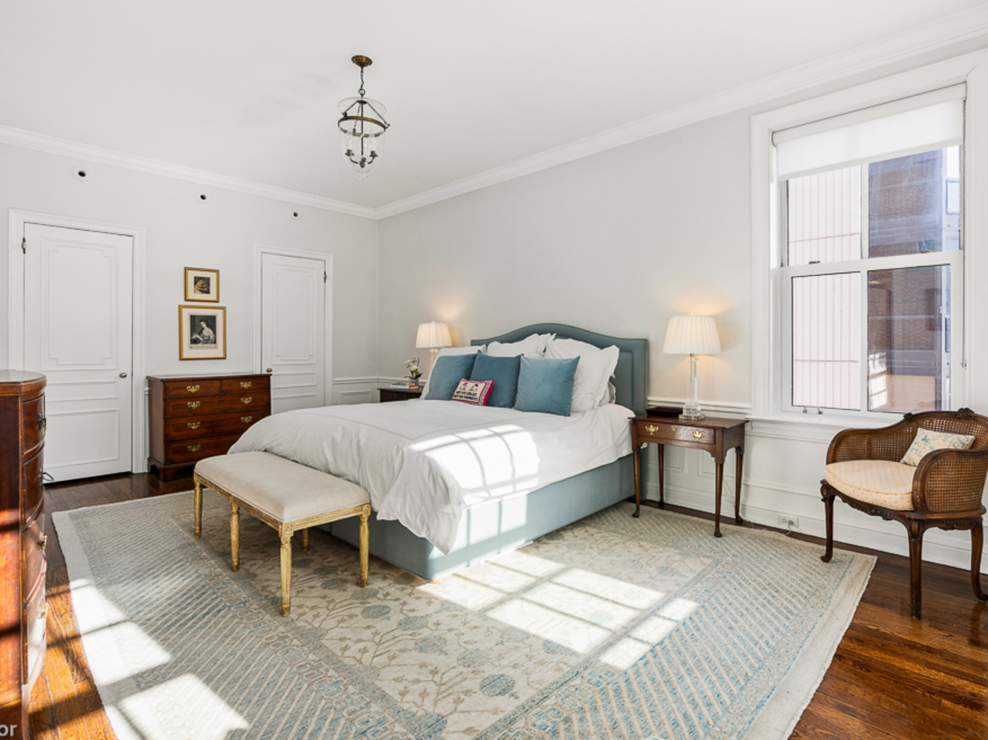 232 E WALTON Place Unit: 5E